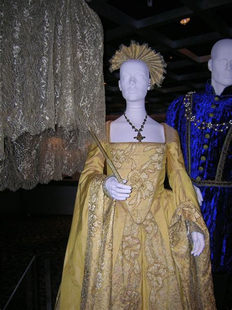 tudors dress up